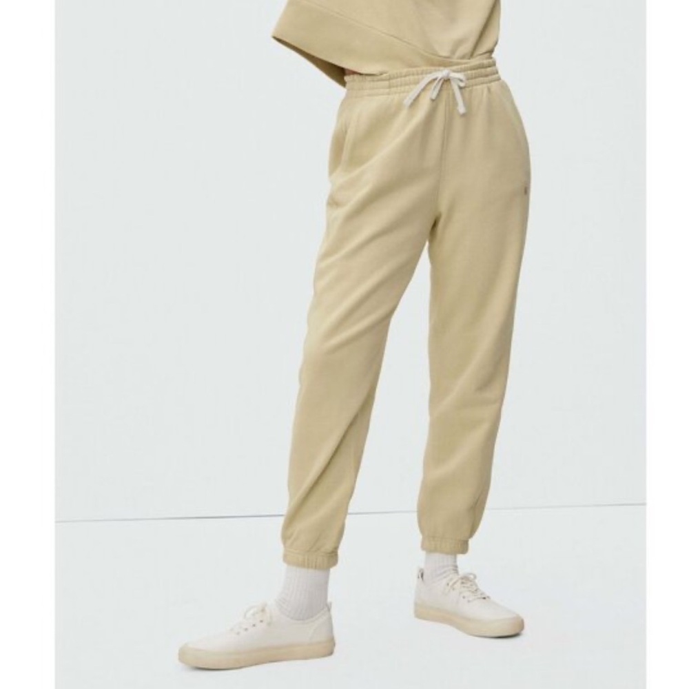 Everlane Womens The Track Jogger - size XS (runs large) - wheat yellow